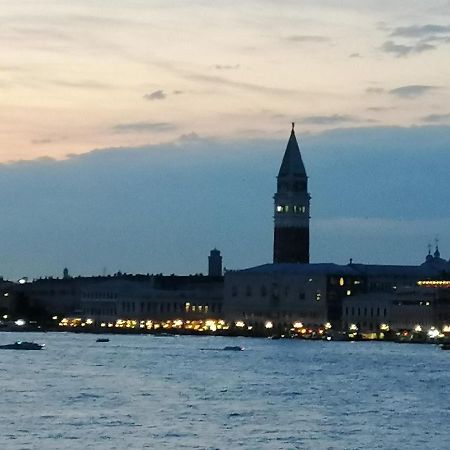 Orizzonte Marino Blu-Vacanza Ricca Di Colori Cavallino-Treporti Buitenkant foto